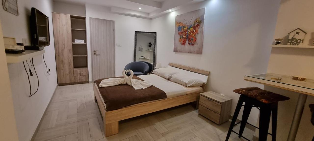 Apartmani Tatic Stinjan Exterior photo