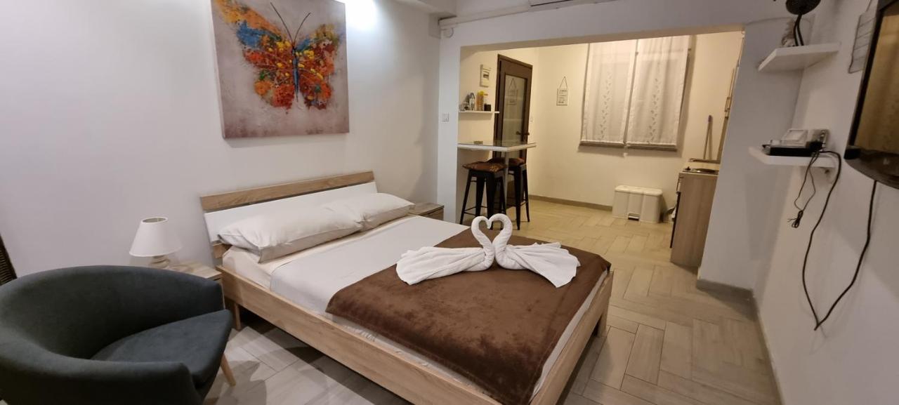 Apartmani Tatic Stinjan Exterior photo