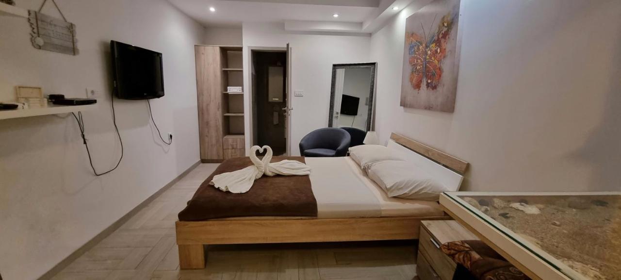 Apartmani Tatic Stinjan Exterior photo