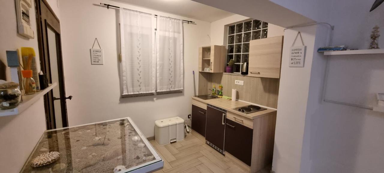 Apartmani Tatic Stinjan Exterior photo